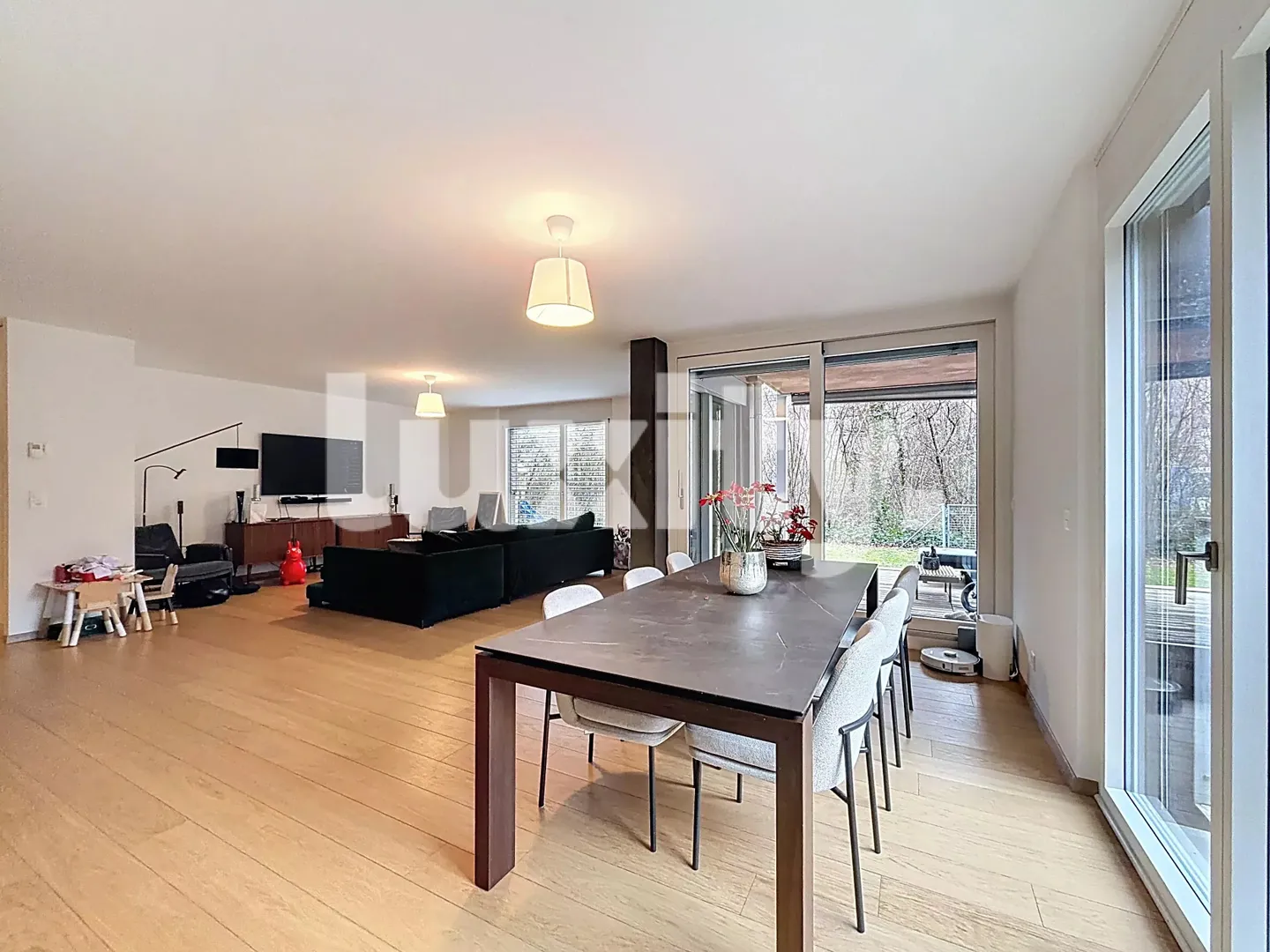 Apartment for rent - Photo 1 of 4