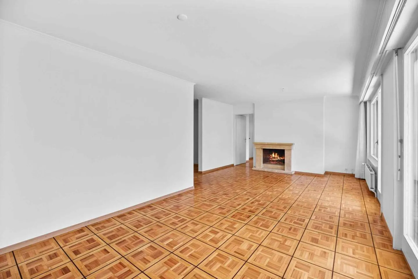Spacious 4.5-room apartment with garden in Pully - Photo 3 of 11