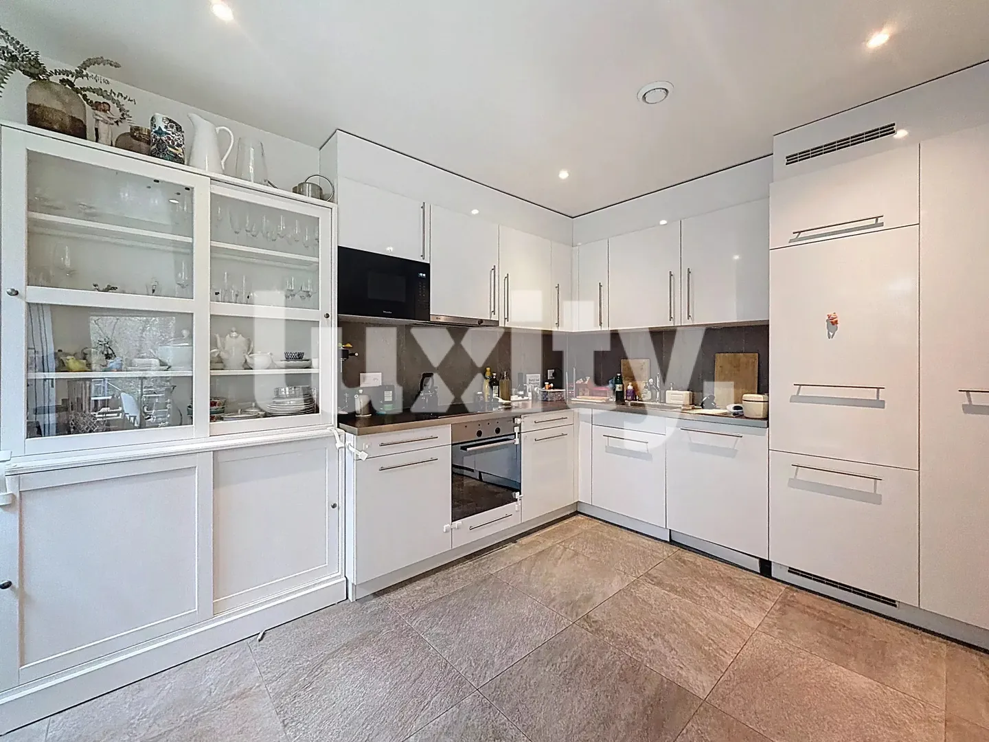 Apartment for rent - Photo 2 of 4