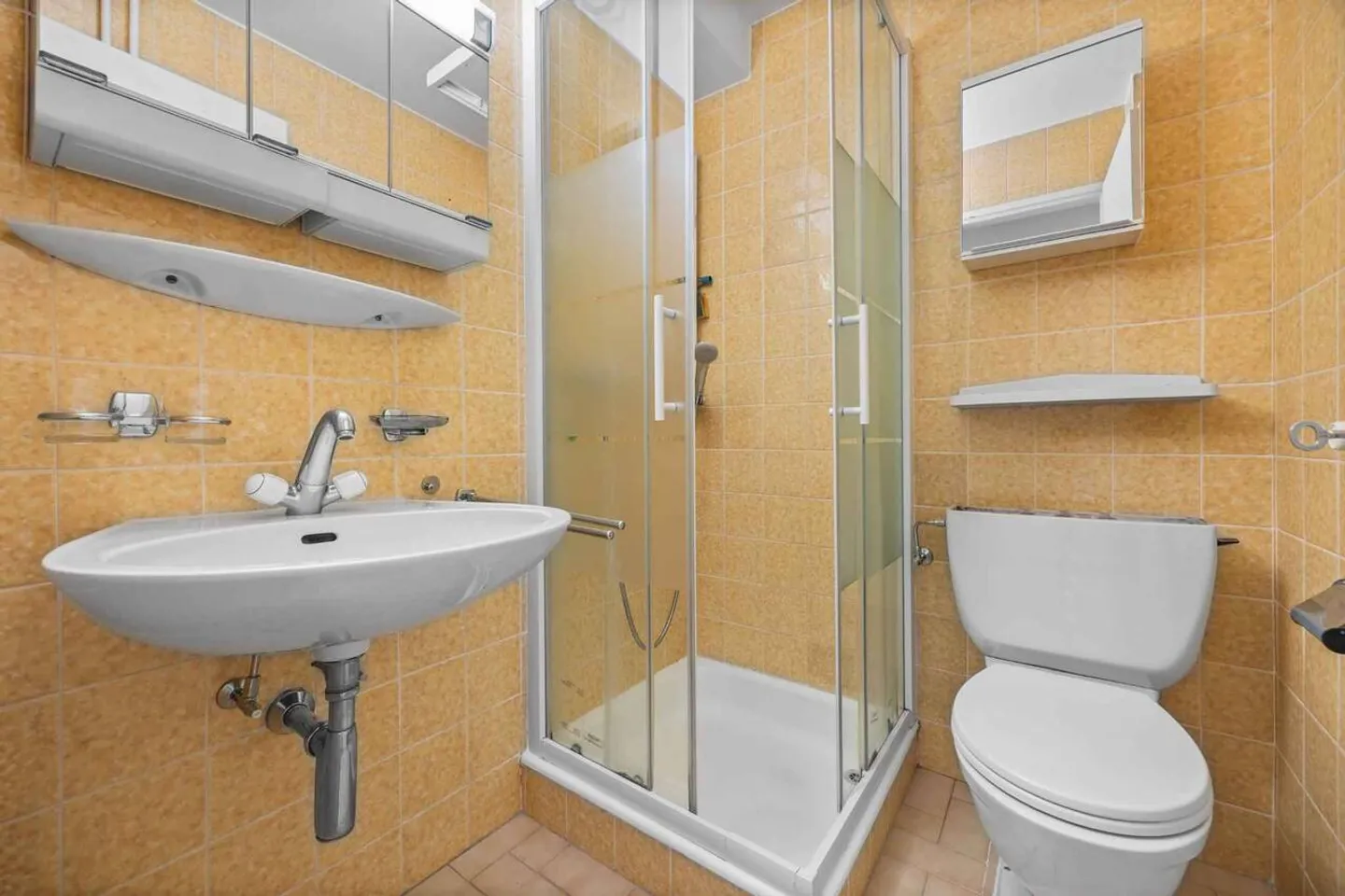 Spacious 4.5-room apartment with garden in Pully - Photo 6 of 11