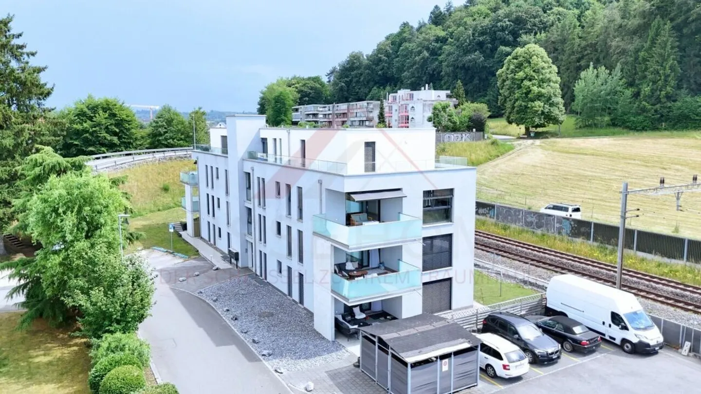 Paradis familial à Studen - Appartement de 4,5 pièces avec 2 balcons et plus de 158 m² de surface habitable - Photo 19 sur 20