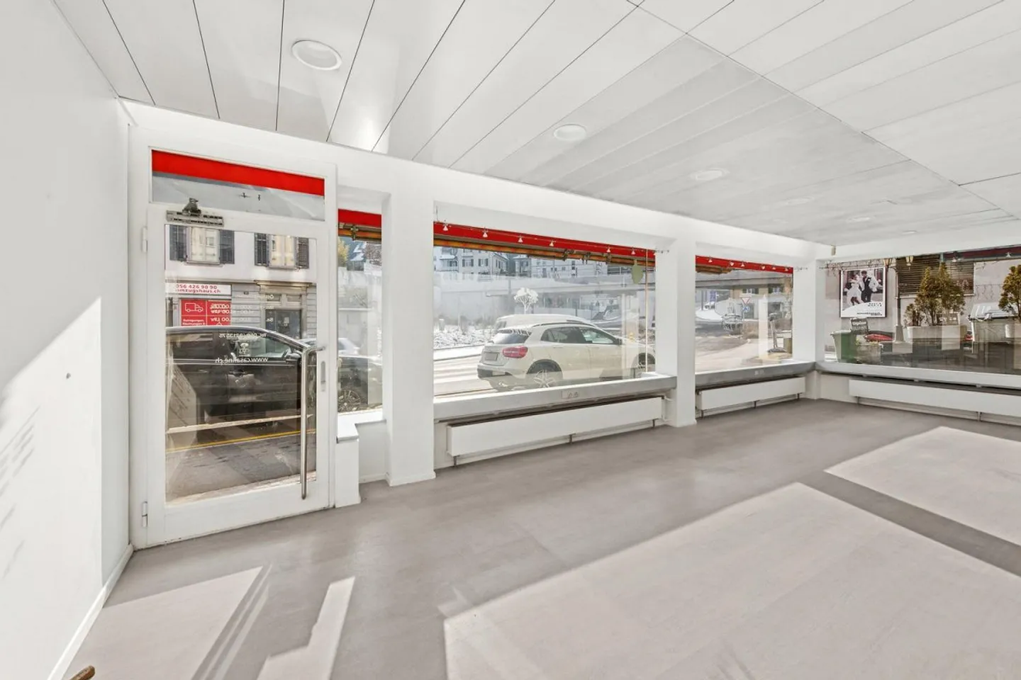 Spazio commerciale o per ufficio centrale con vetrina 134 m² a Baden - Foto 3 di 9