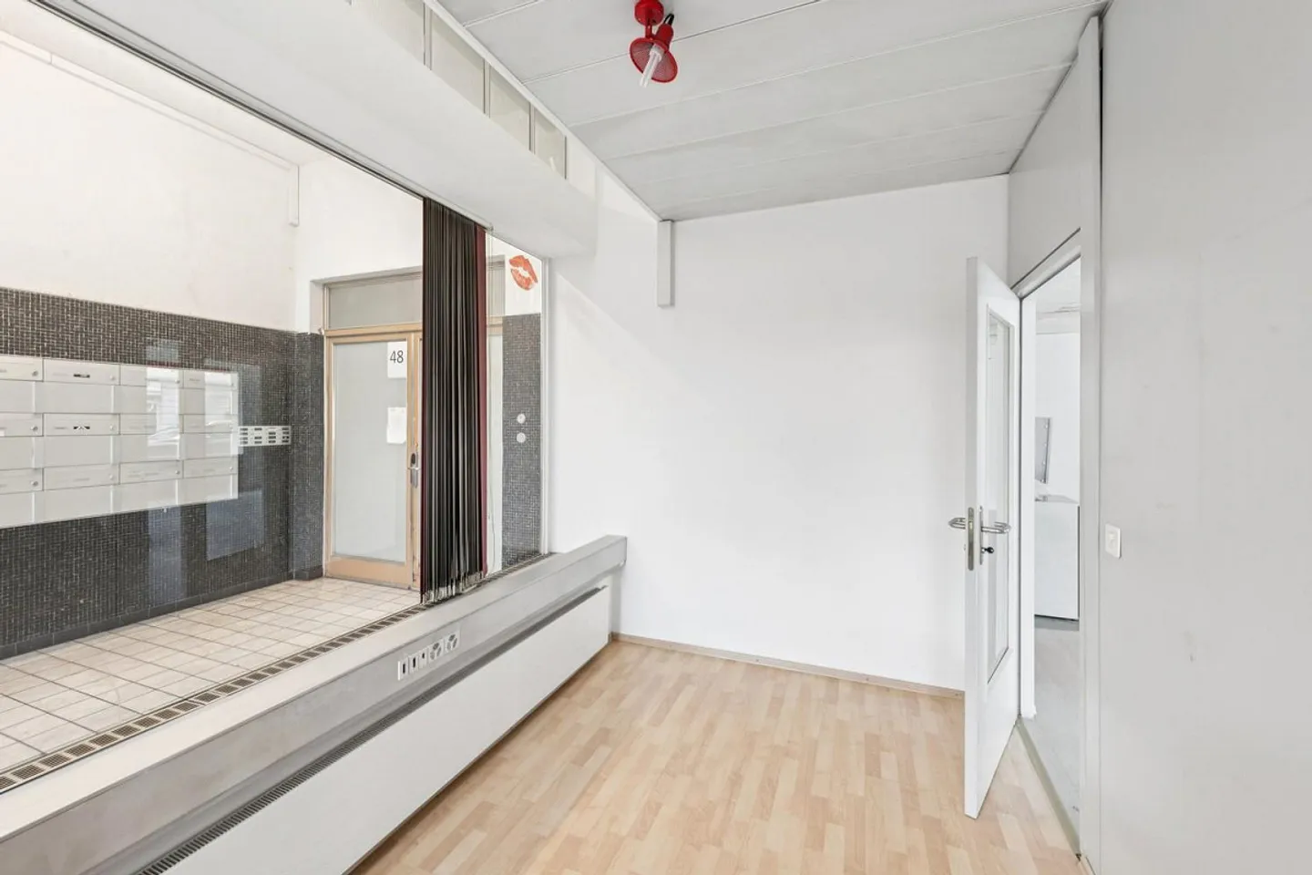 Spazio commerciale o per ufficio centrale con vetrina 134 m² a Baden - Foto 5 di 9