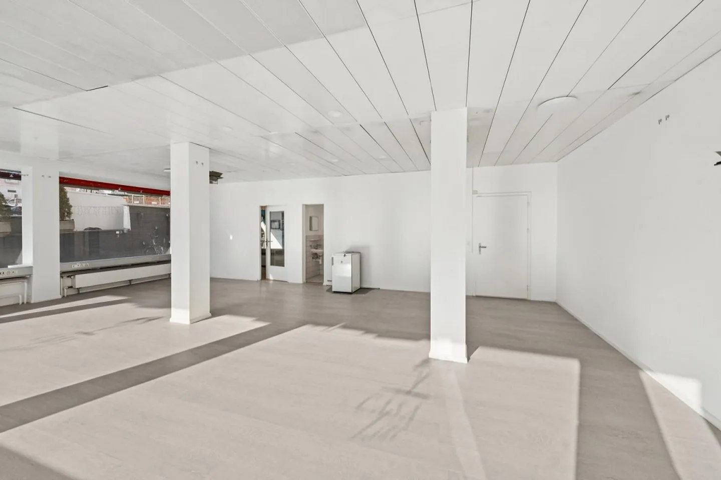 Spazio commerciale o per ufficio centrale con vetrina 134 m² a Baden - Foto 7 di 9