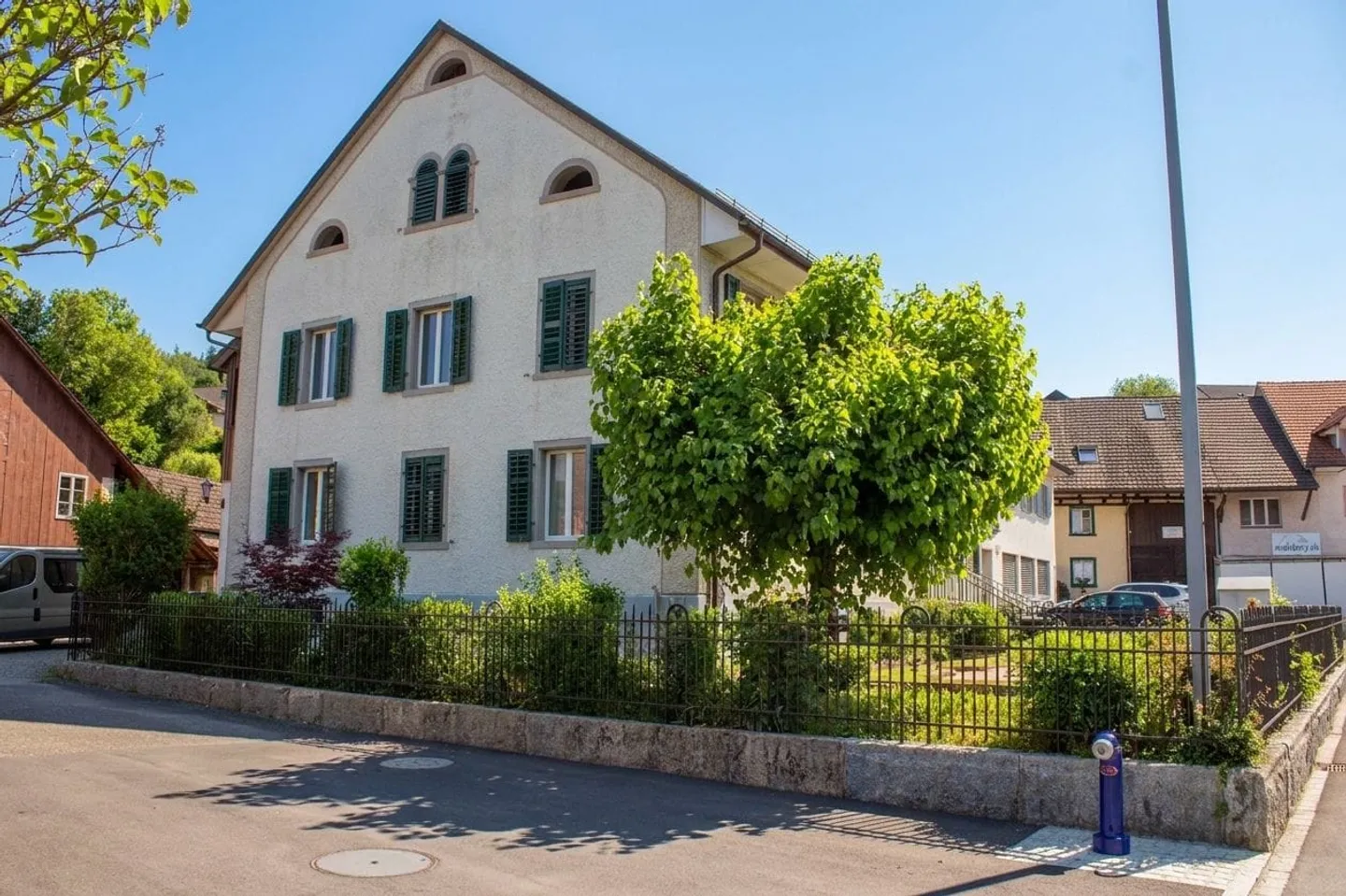 Charming Historical House - Photo 10 of 11