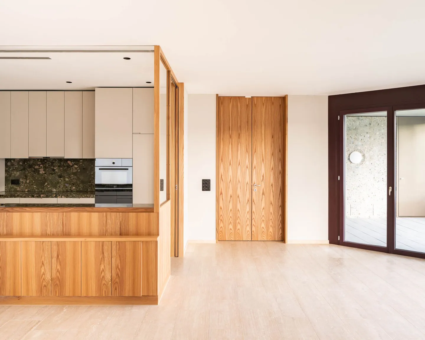 Appartement exclusif avec parc spacieux et accès privé au lac - Photo 3 sur 8