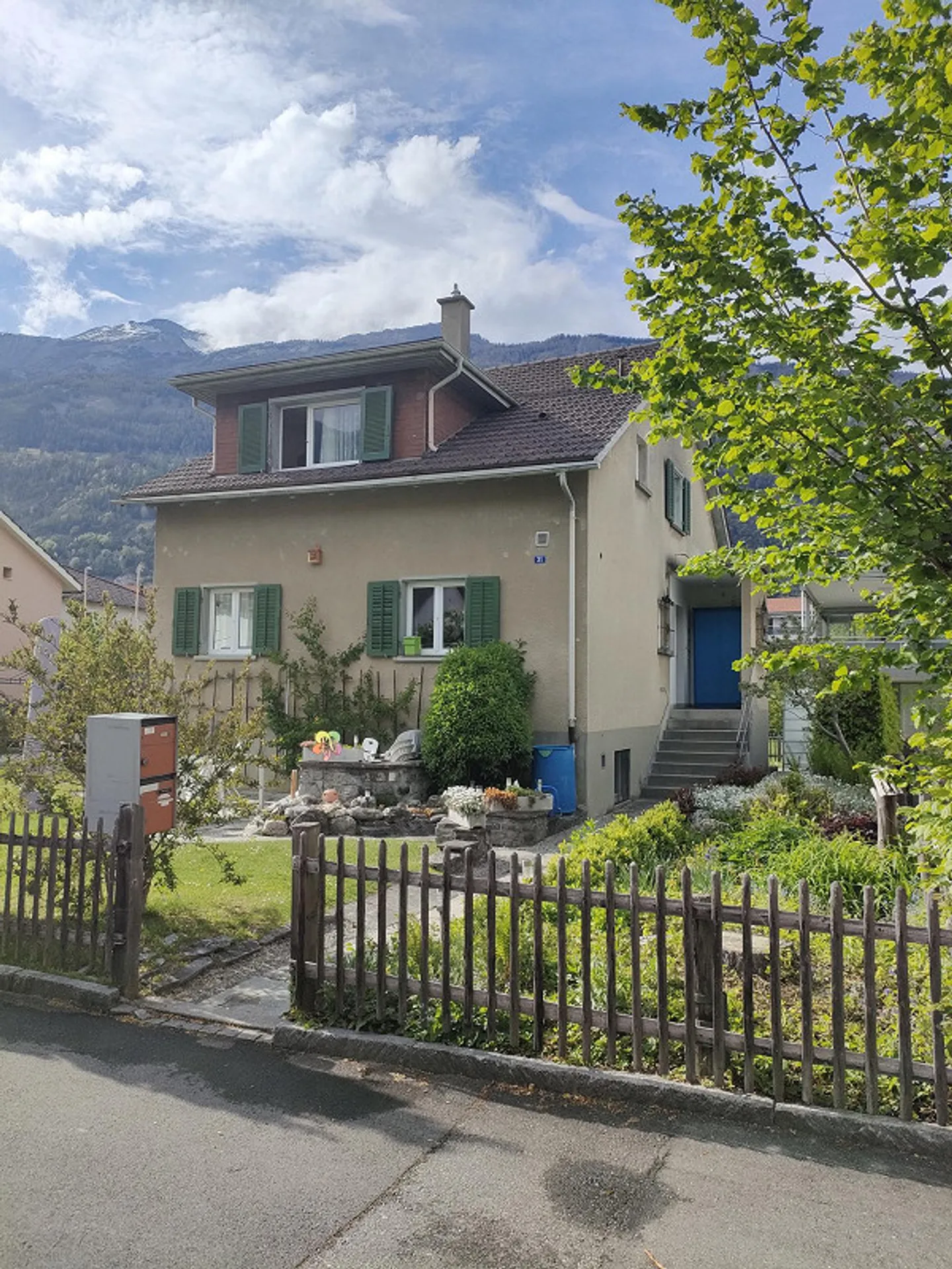 Maison individuelle dans un emplacement ensoleillé - Photo 1 sur 14