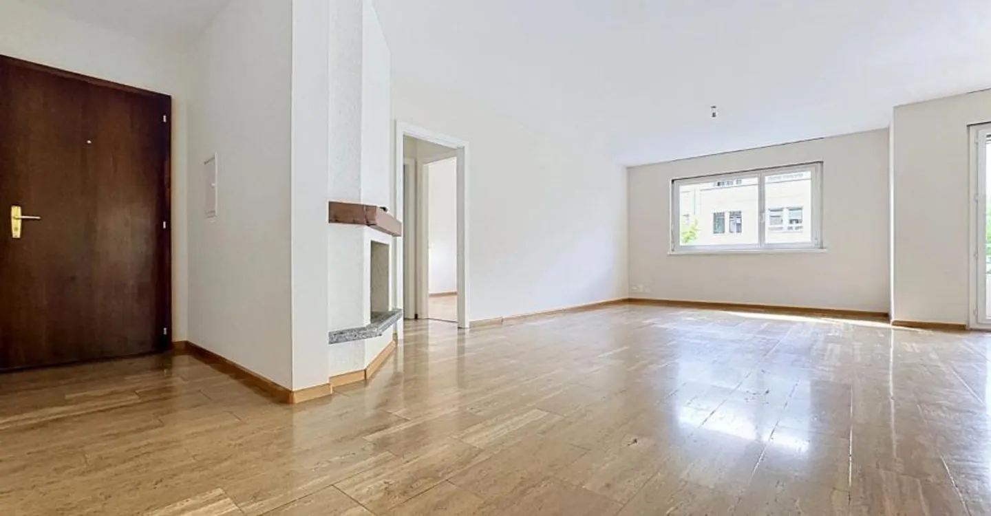 Appartement spacieux avec balcon - Photo 1 sur 13