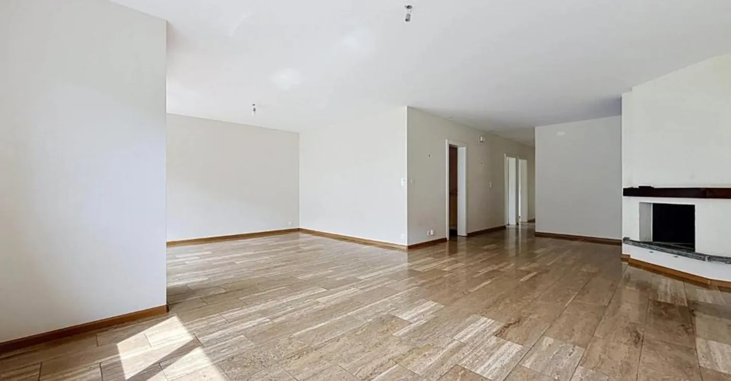 Appartement spacieux avec balcon - Photo 4 sur 13