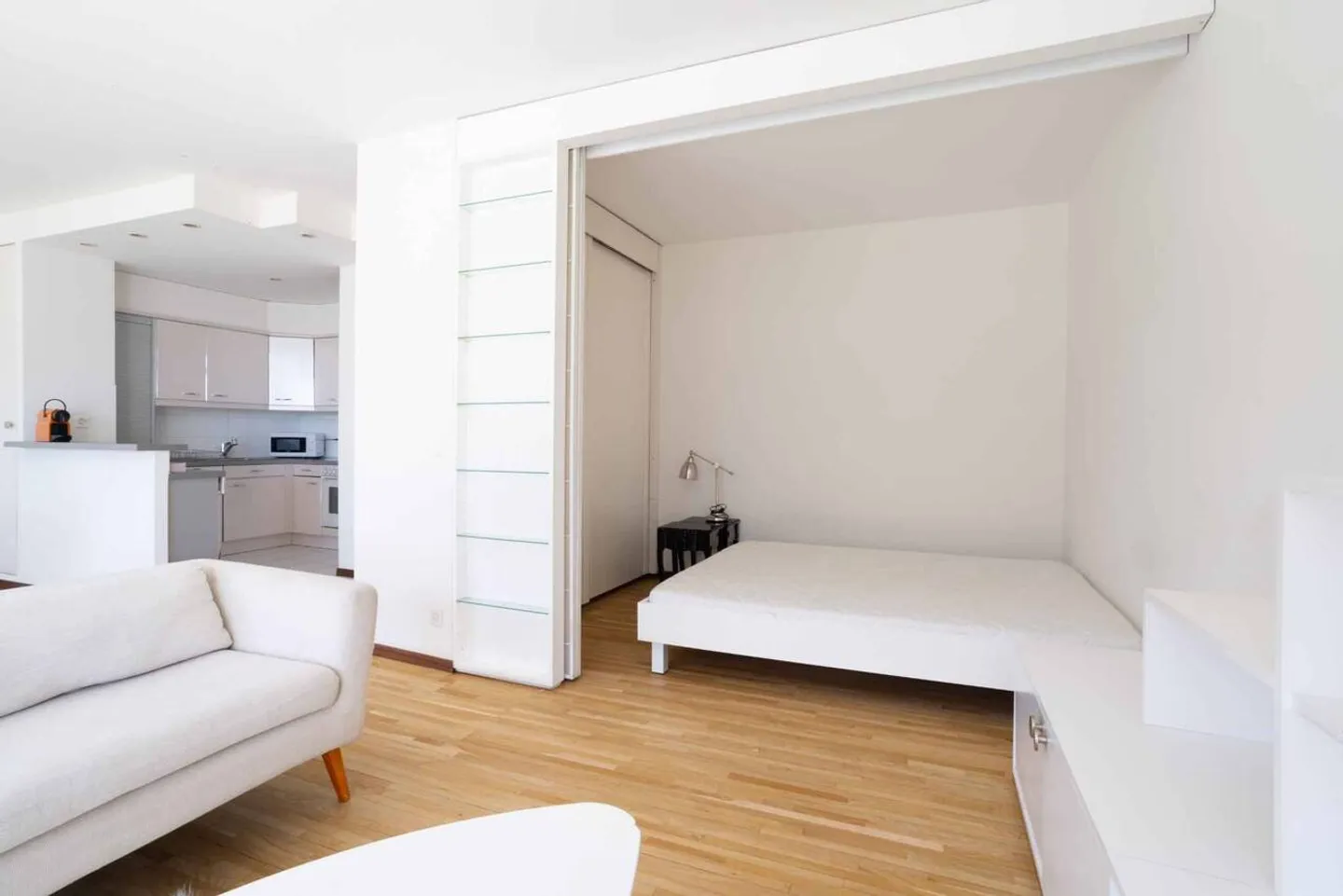 APPARTAMENTO ARREDATO CON 2 STANZE - Foto 2 di 7