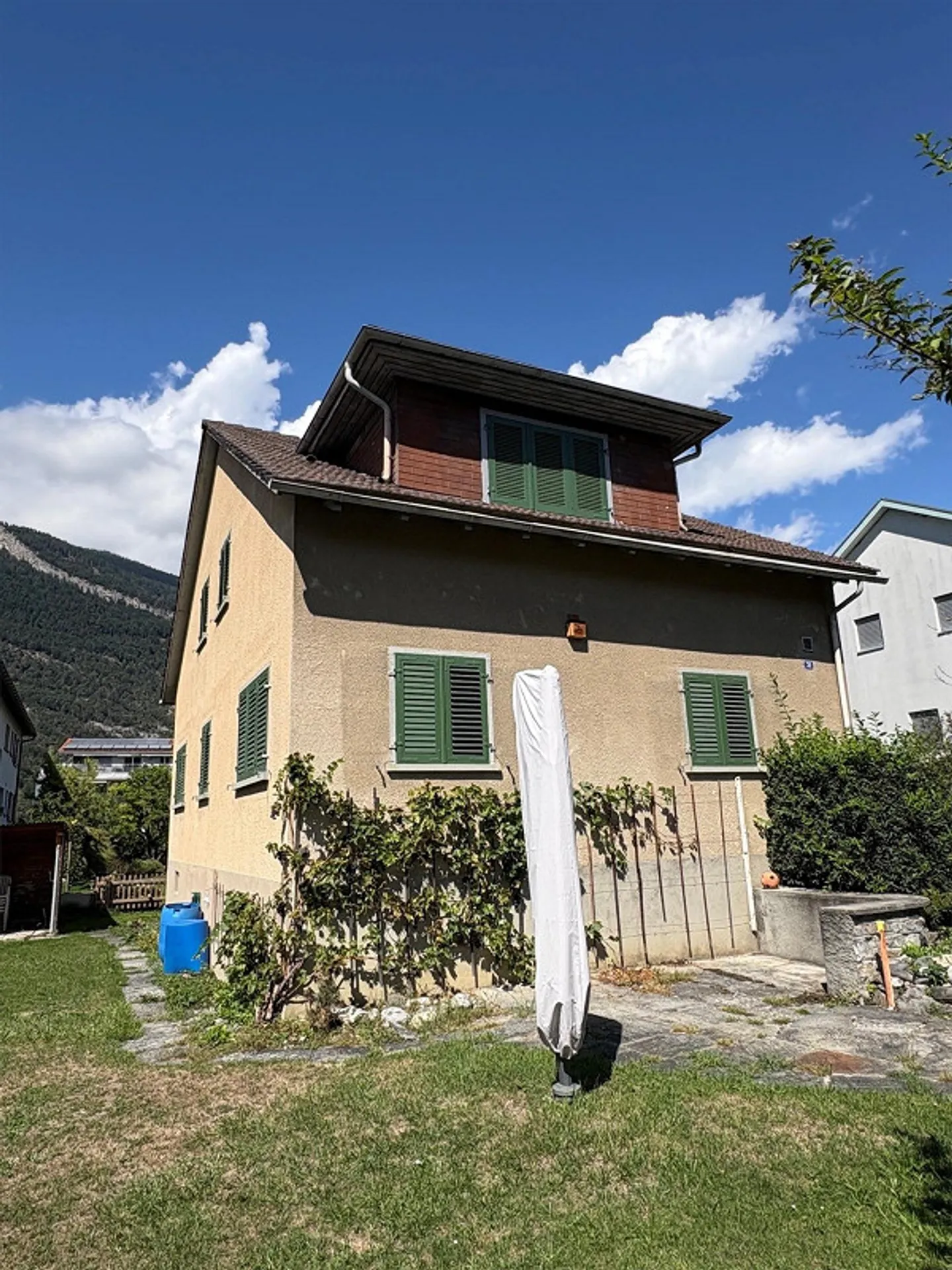 Maison individuelle dans un emplacement ensoleillé - Photo 4 sur 14