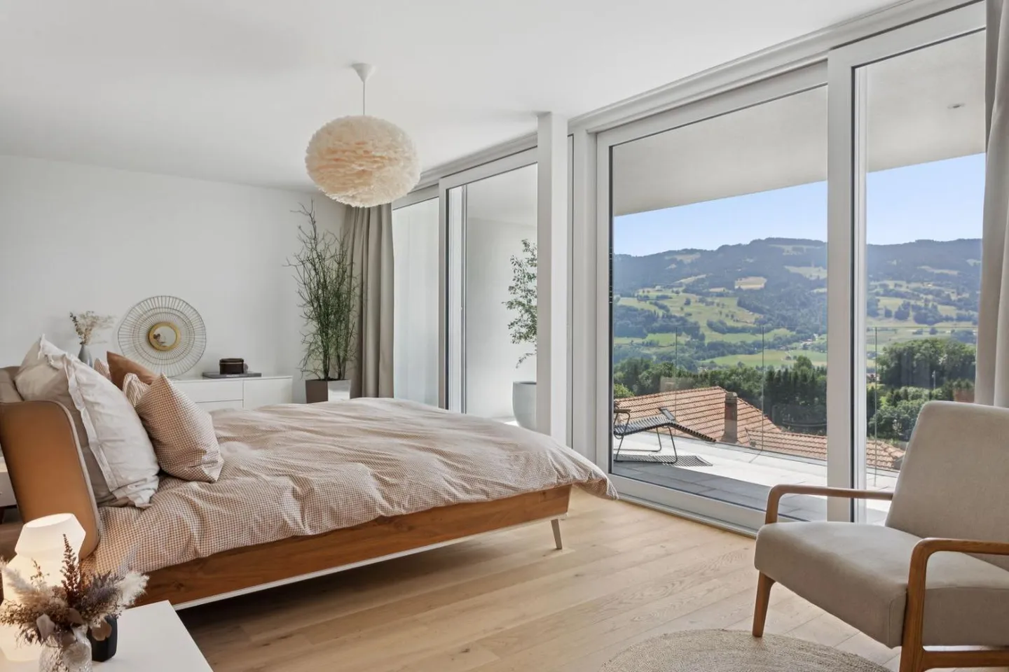 Villa su terrazza con magnifica vista sul Lago e sulle Prealpi - Foto 9 di 12