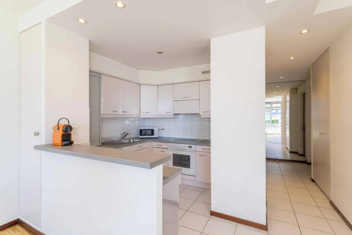 APPARTAMENTO ARREDATO CON 2 STANZE - Foto 6 di 7