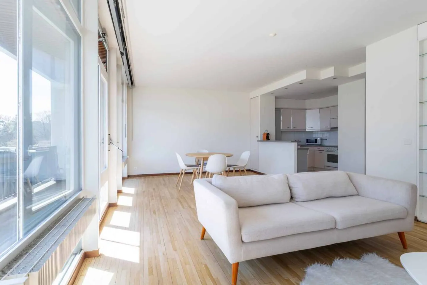 APPARTAMENTO ARREDATO CON 2 STANZE - Foto 5 di 7