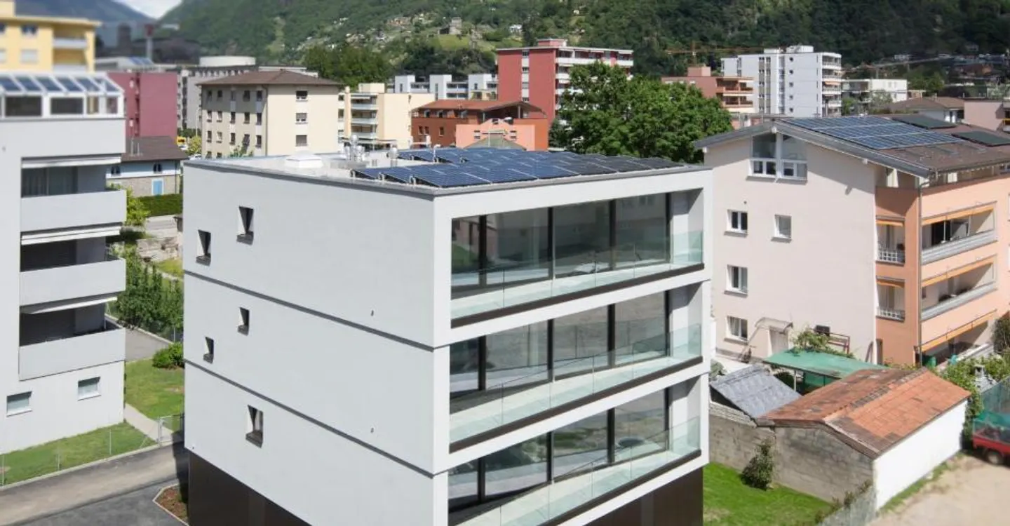 Immeuble résidentiel moderne de rendement au cœur de Bellinzone. - Photo 1 sur 12