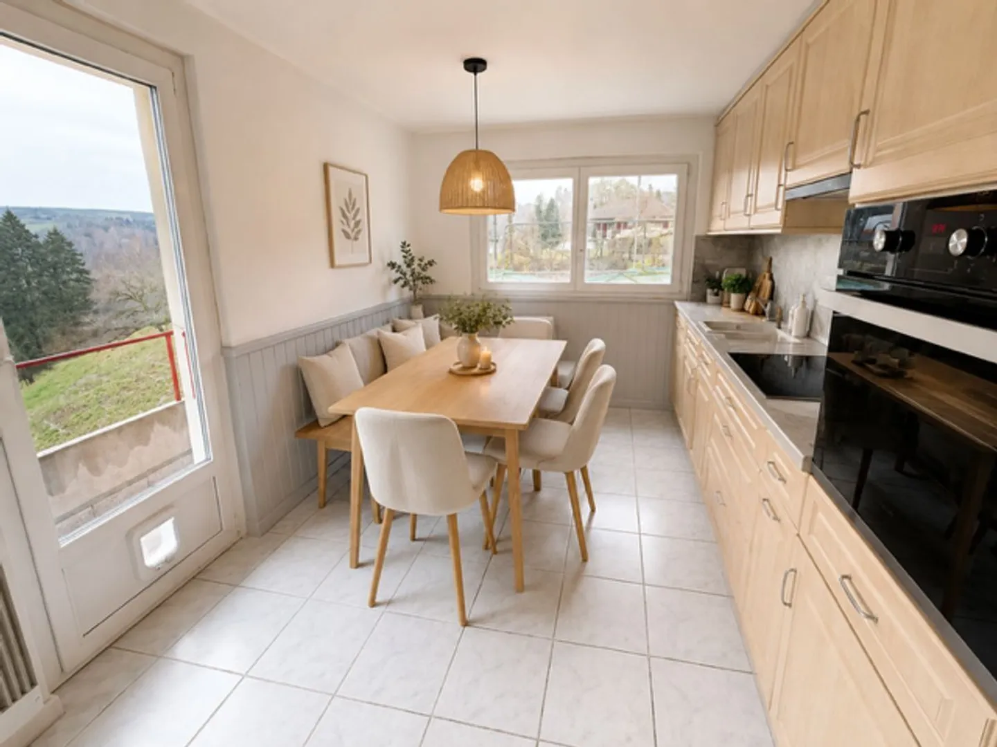Renovated Family Home with Garden - Photo 4 of 8