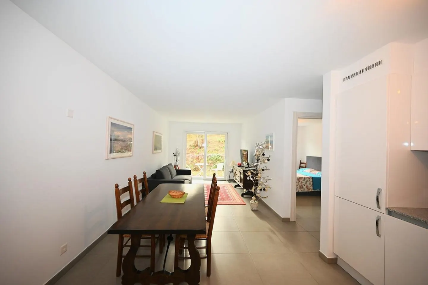 Moderne appartement de 2,5 pièces avec jardin à Manno - Photo 3 sur 9