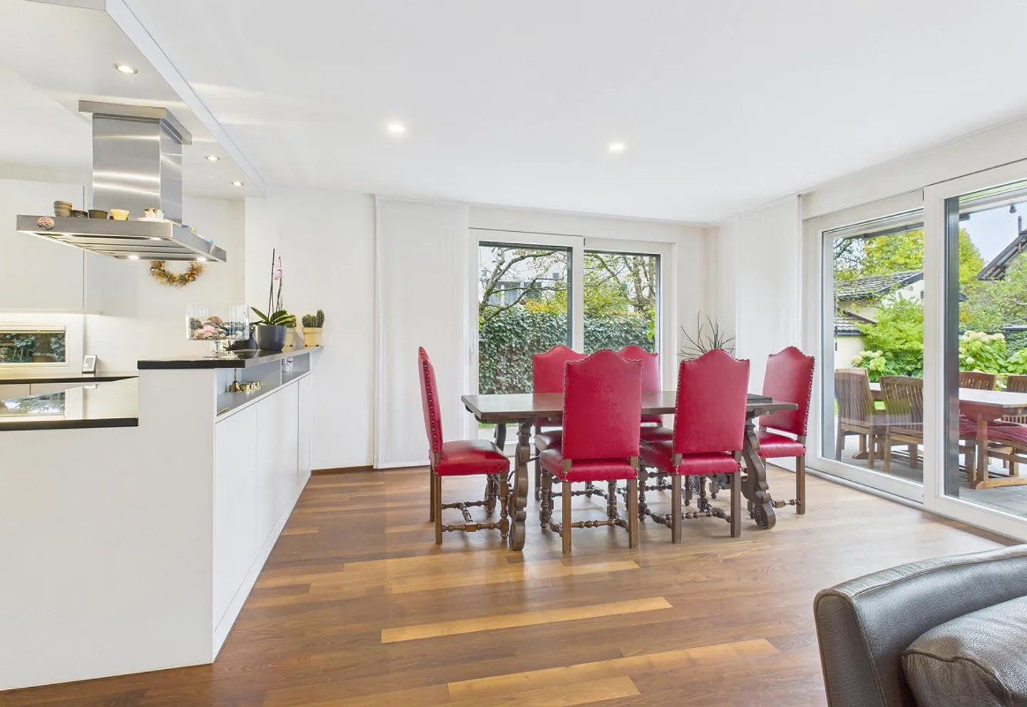 Modern Detached Corner House in Tax-Friendly Muri b. Bern - Photo 6 of 15