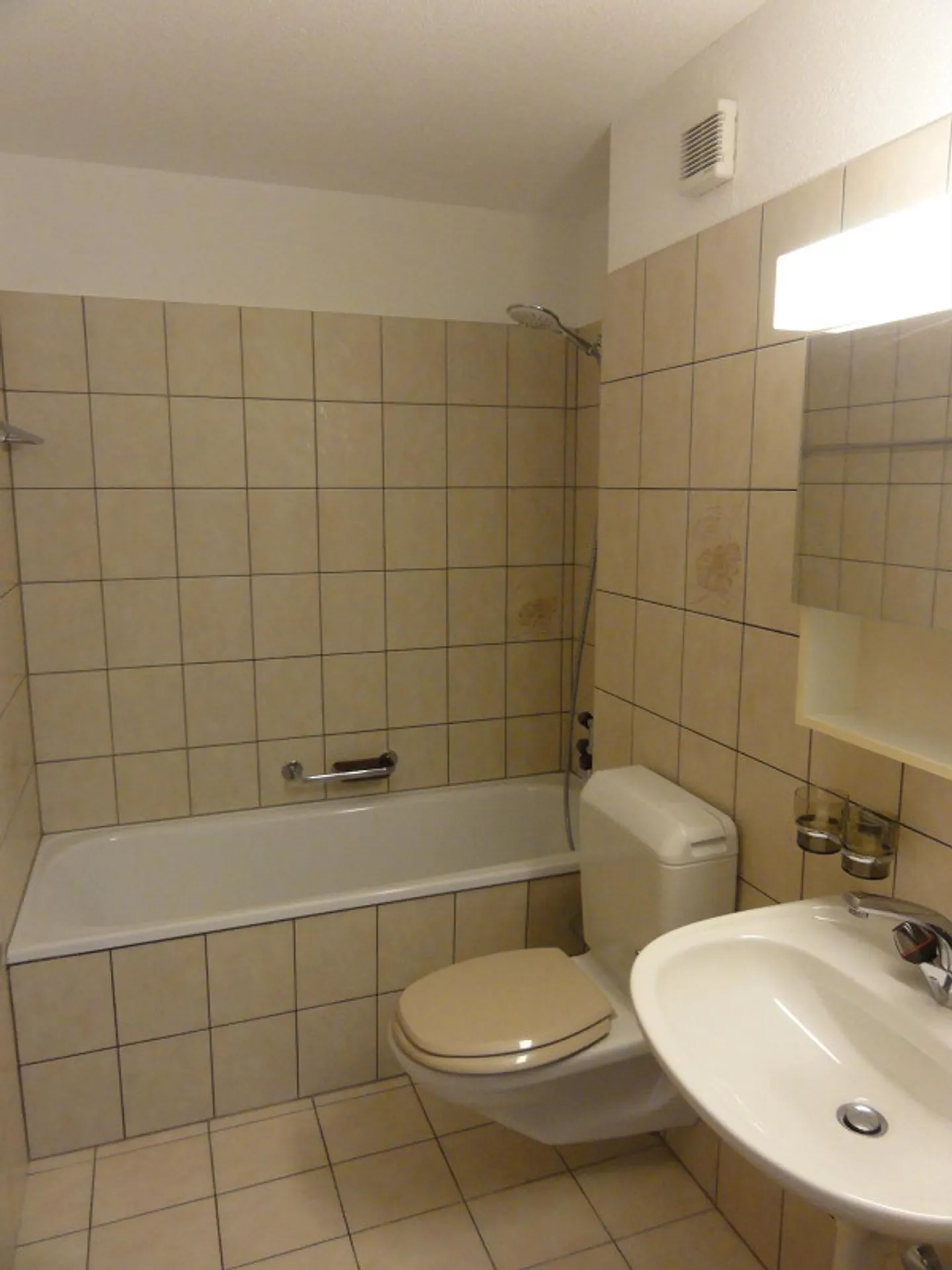 geräumige, helle 2 1/2 Zimmer-Wohnung - Foto 6 di 9