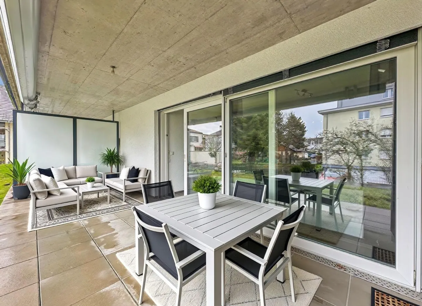 Appartement Charmant avec Jardin - Photo 3 sur 13