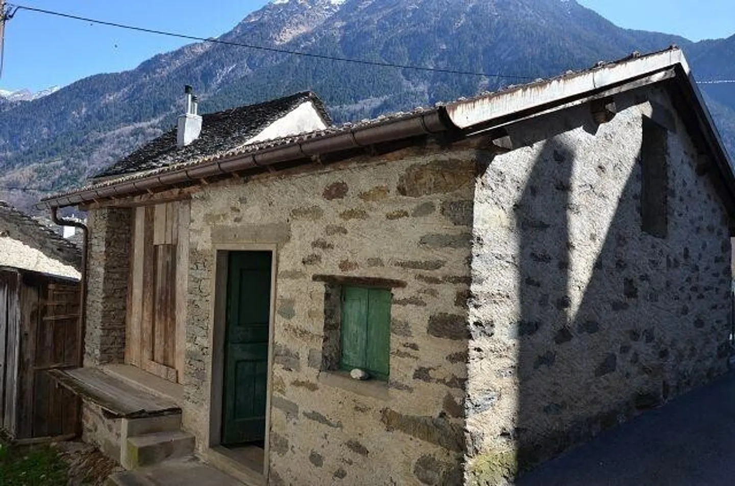 Charming House with Garden - Photo 4 of 13