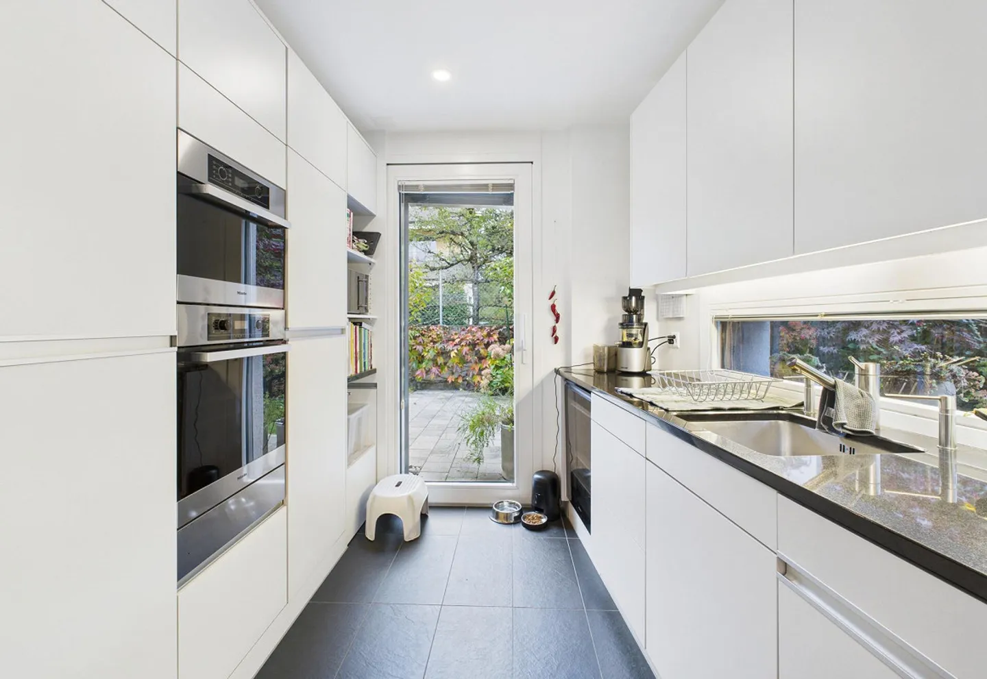 Modern Detached Corner House in Tax-Friendly Muri b. Bern - Photo 8 of 15