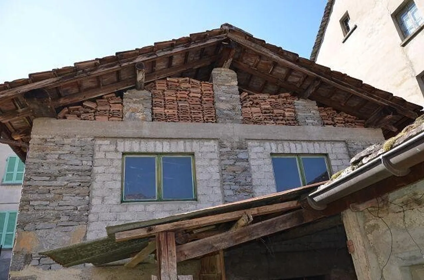 Charming House with Garden - Photo 5 of 13