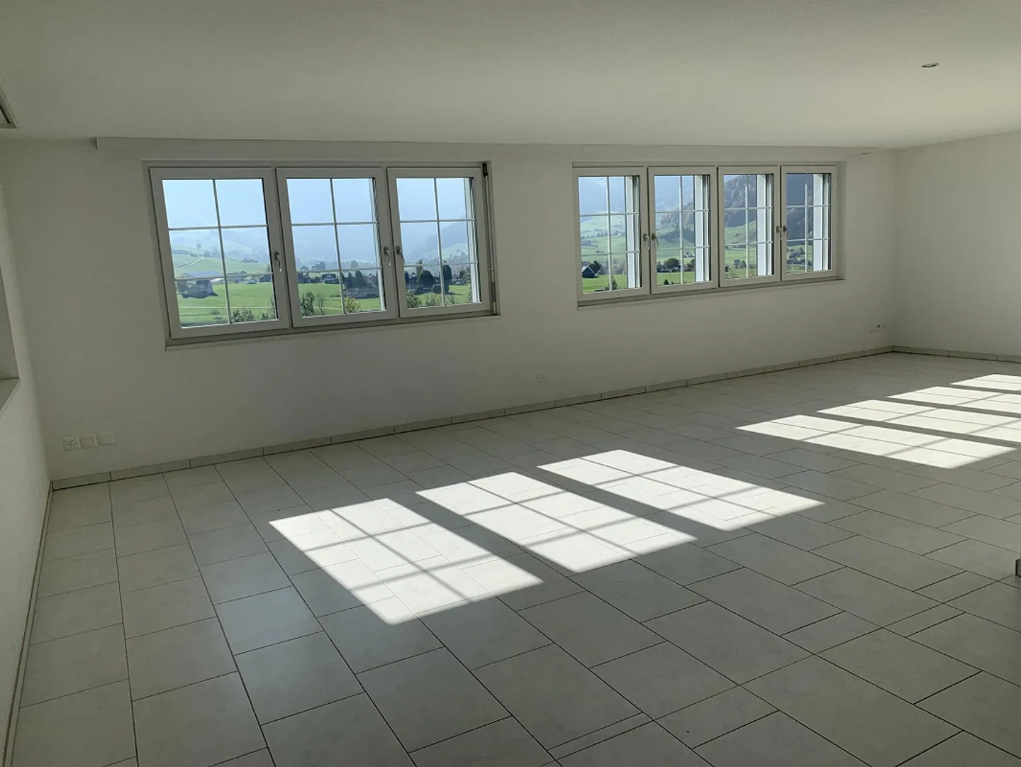 Grosse sonnige Wohnung mit sehr schöner Aussicht in den Alpstein - Foto 2 von 24