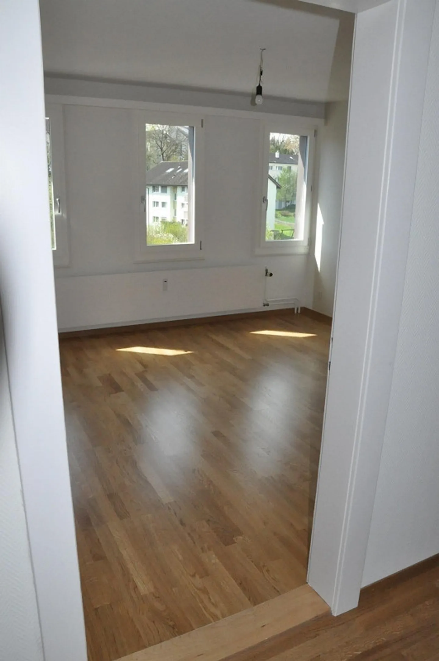 attraente appartamento mansardato di 4 stanze in posizione centrale... - Foto 5 di 13