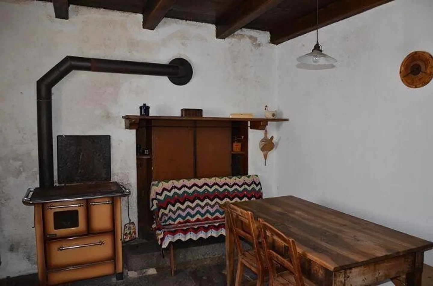 Charming House with Garden - Photo 8 of 13