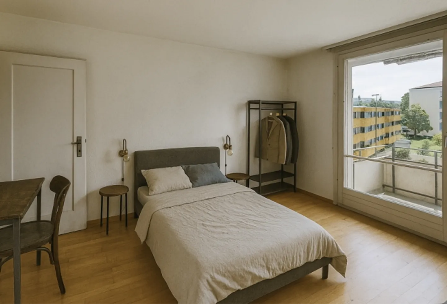 Bright 3-room apartment for temporary rent in Zürich-Oerlikon (until 31.03.2027) - Photo 1 of 8