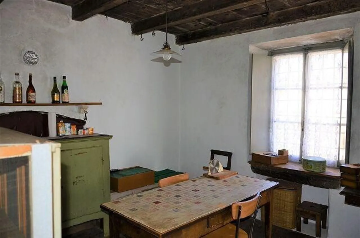 Charming House with Garden - Photo 7 of 13