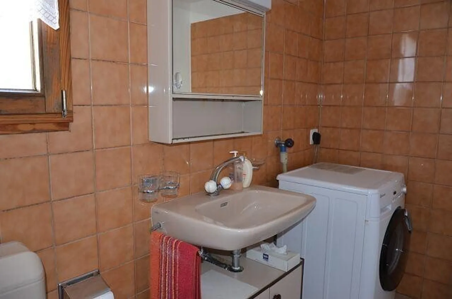 Charming House with Garden - Photo 12 of 13