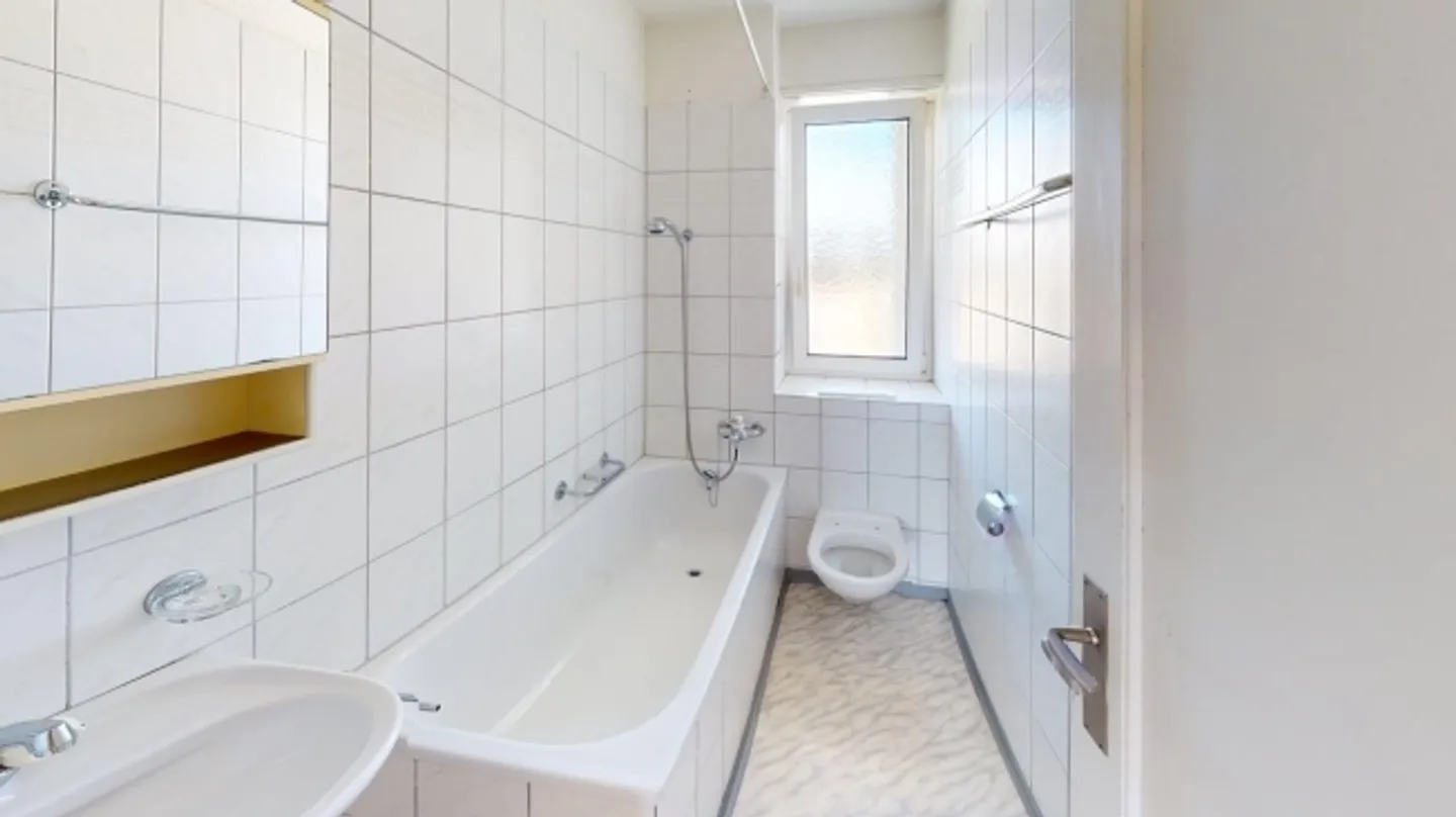 Bright 3-room apartment for temporary rent in Zürich-Oerlikon (until 31.03.2027) - Photo 5 of 8