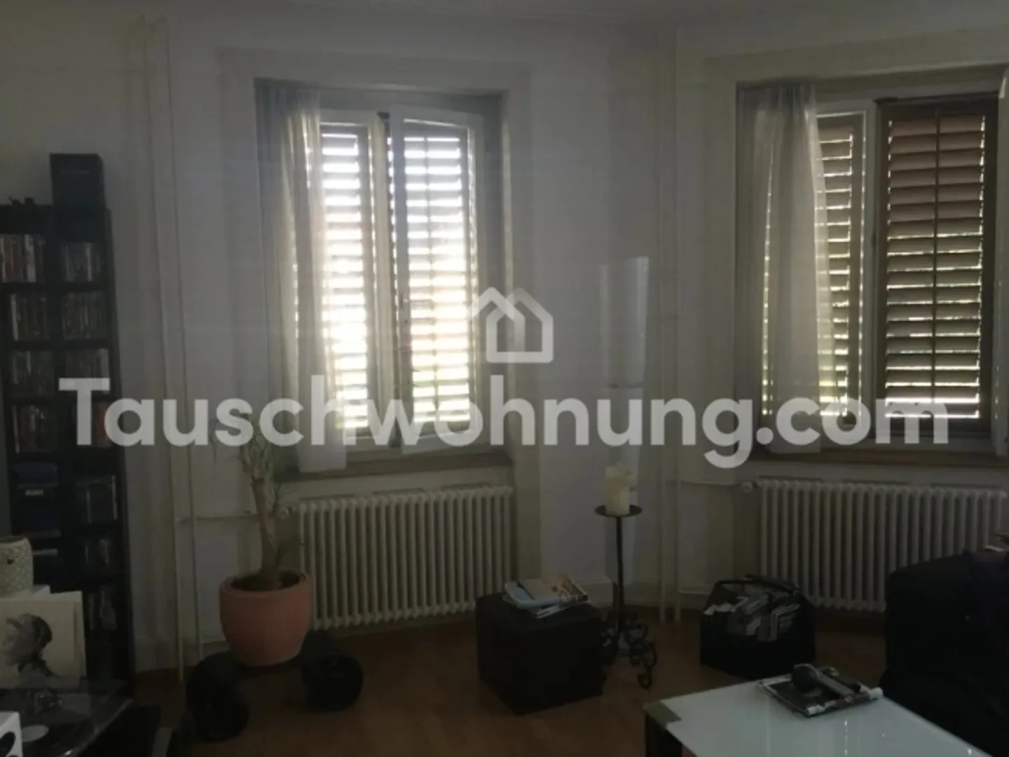 [APPARTAMENTO IN SCAMBIO] Ampio appartamento in stile antico con giardino da condividere - Foto 2 di 4