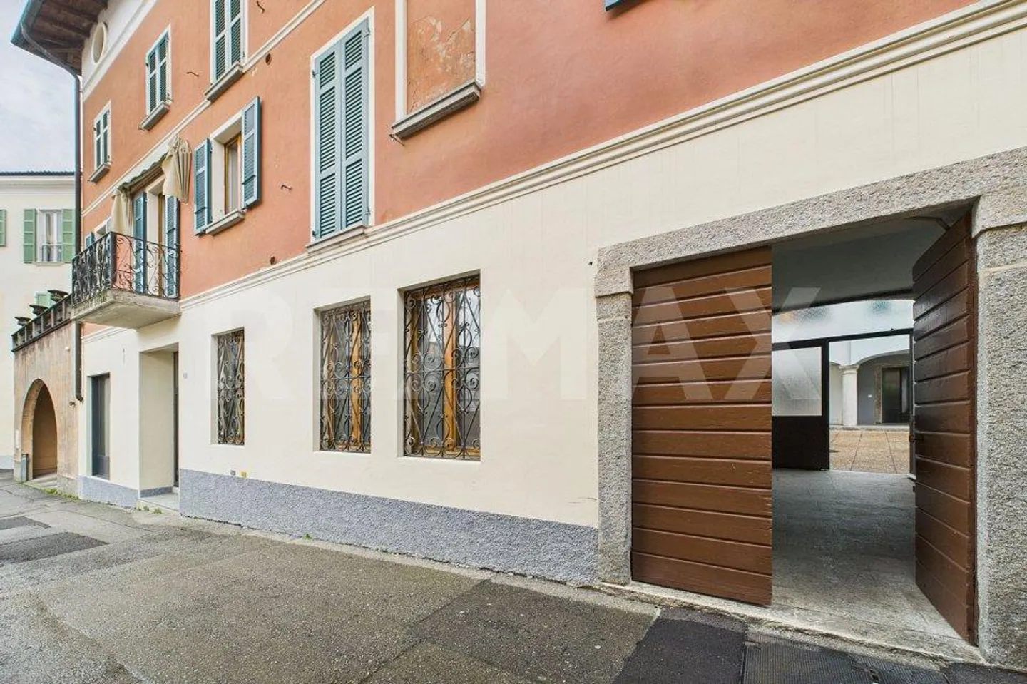 Propriété à revenu dans une zone centrale - 7 appartements et 1 magasin - Photo 13 sur 13