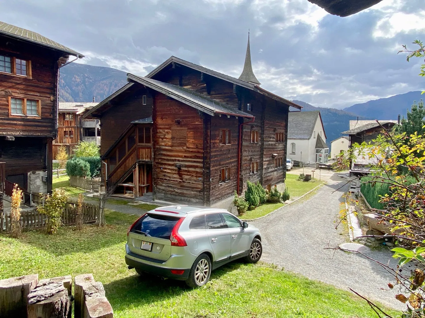 Charmantes Dorfhaus in Bellwald - Foto 3 von 13