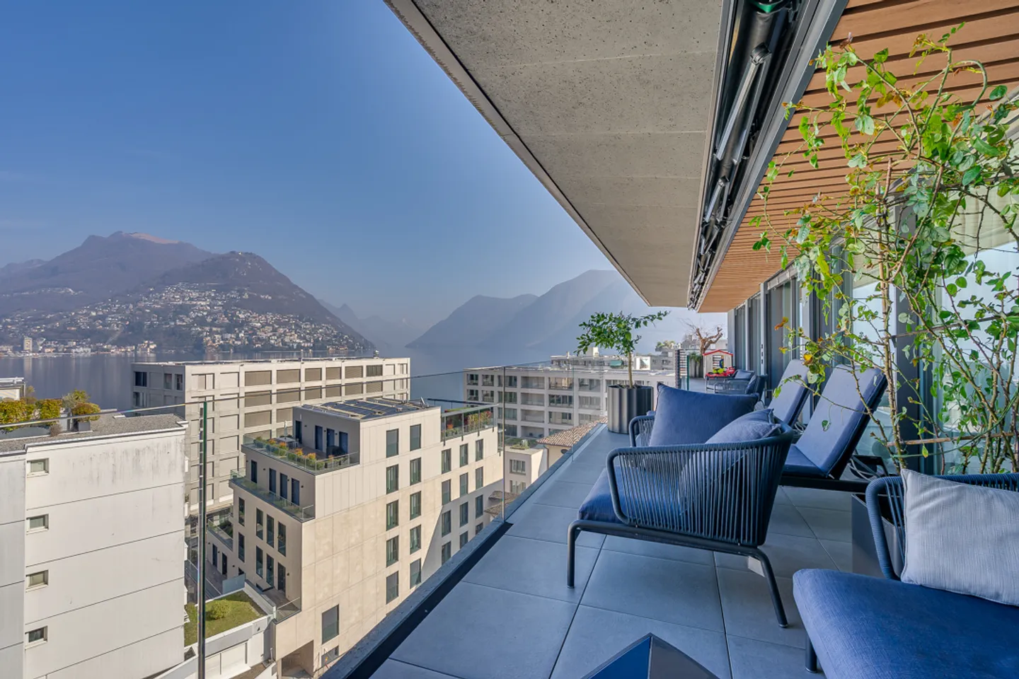 Luxuriöse Penthouse mit Seeblick - Foto 3 von 21