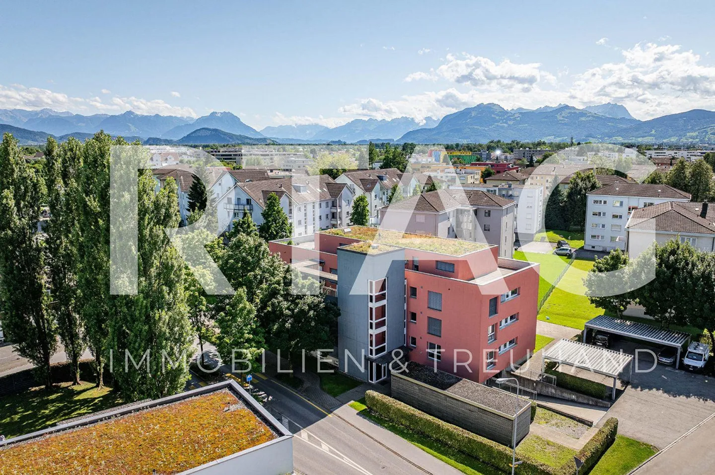 4.5-Room Apartment - Photo 1 of 12