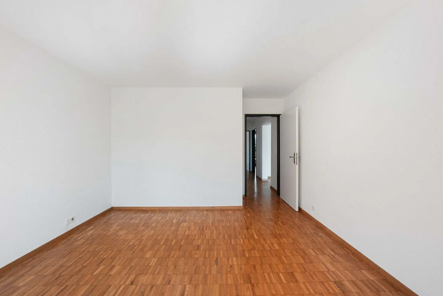 4.5-Room Apartment - Photo 7 of 12