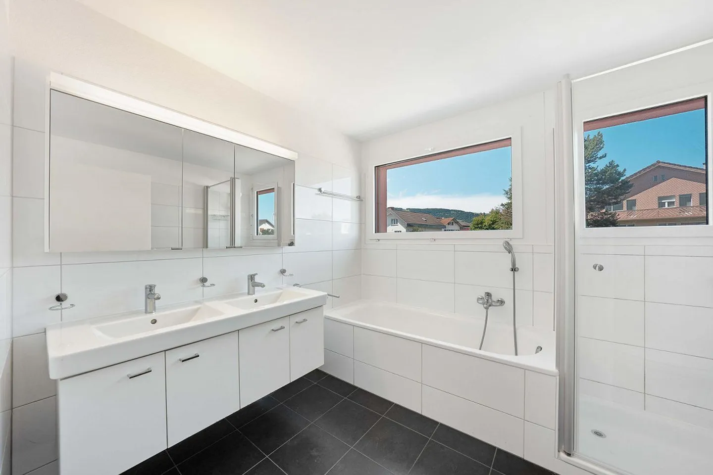 4.5-Room Apartment - Photo 8 of 12