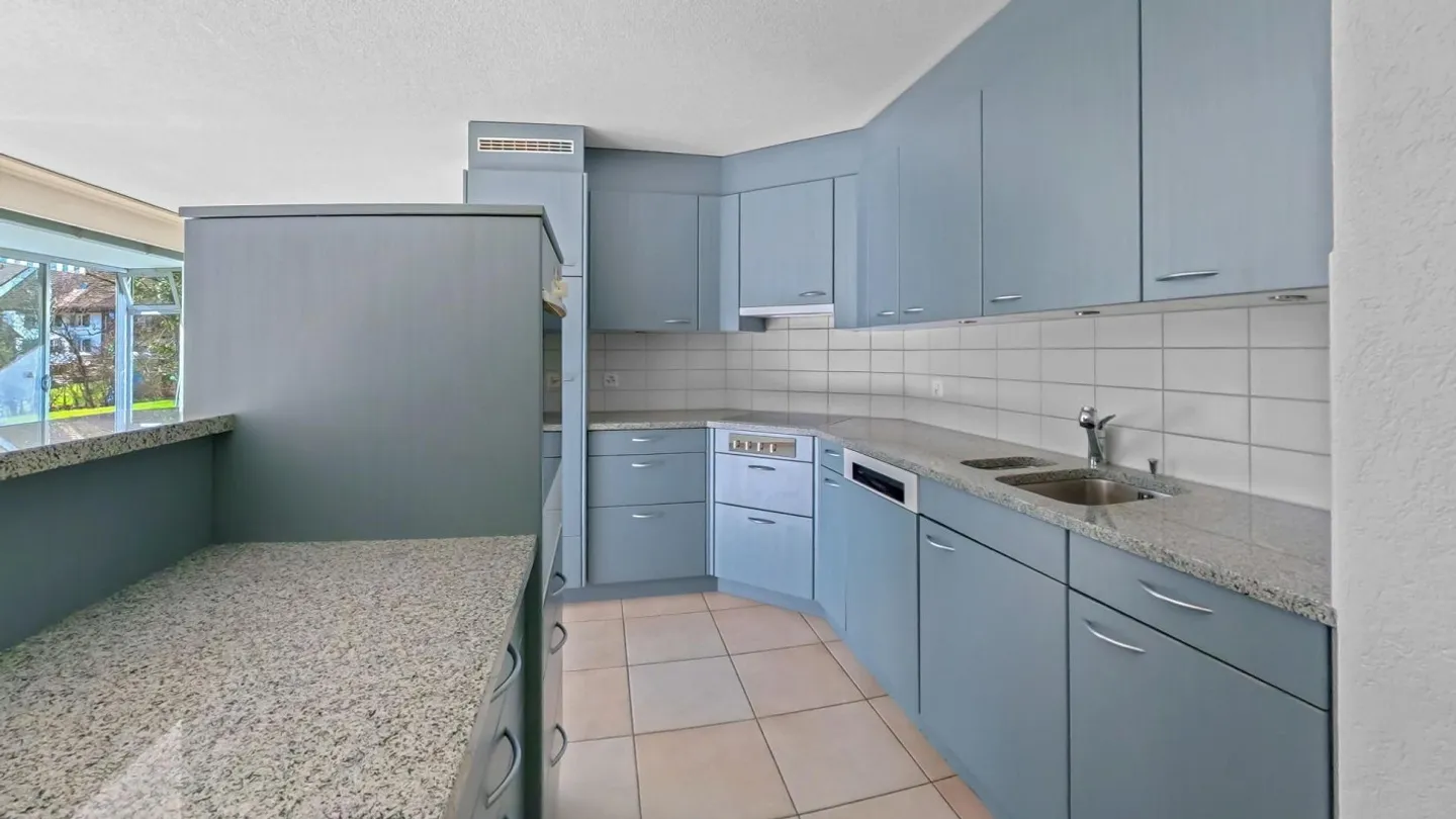 Attractive, bright 4.5-room apartment with winter garden and garden seating area - Photo 5 of 13