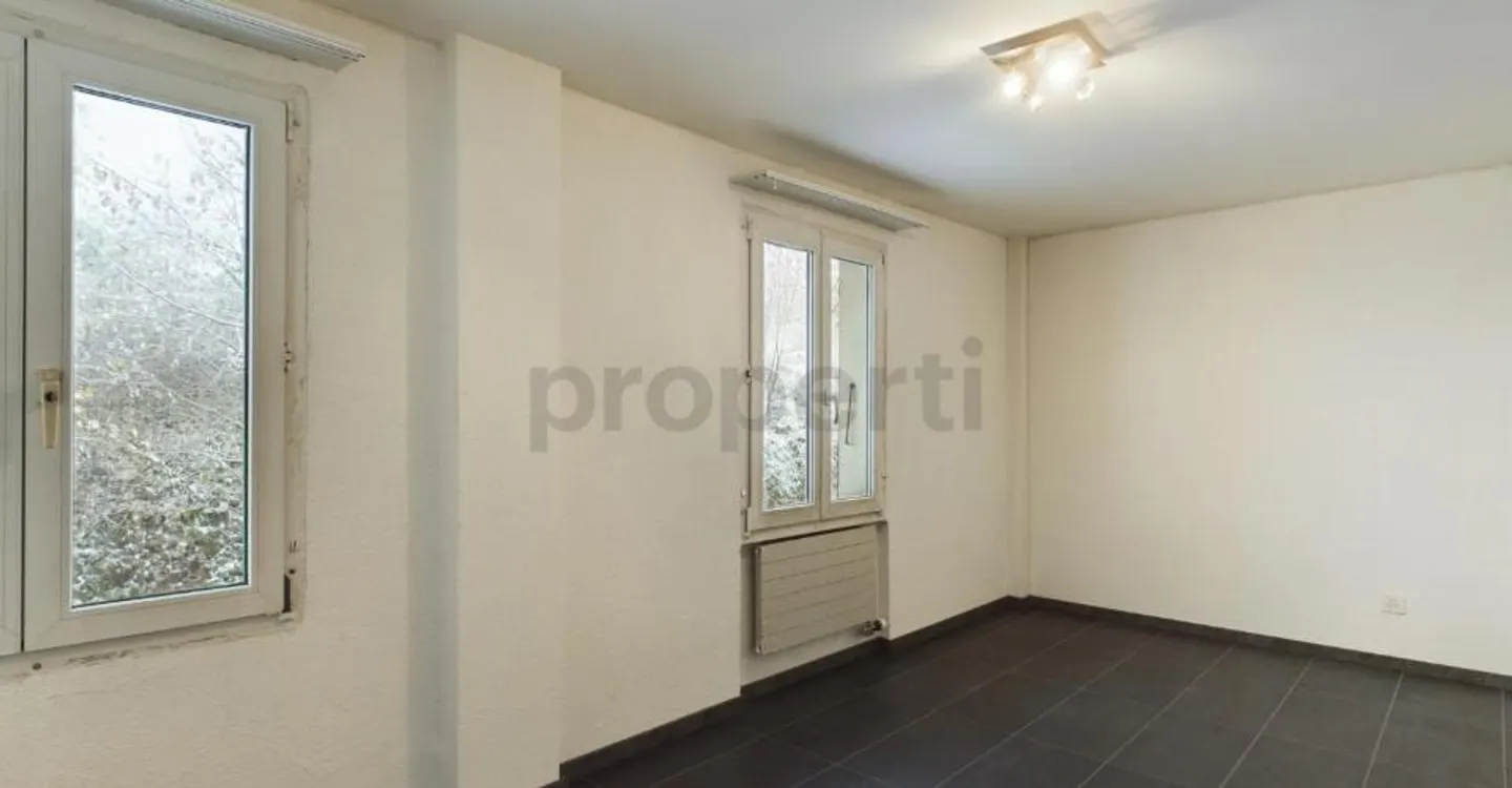 Exklusives Einfamilienhaus in ruhiger Waldrandlage mit Seesicht und Garten - Photo 5 sur 12