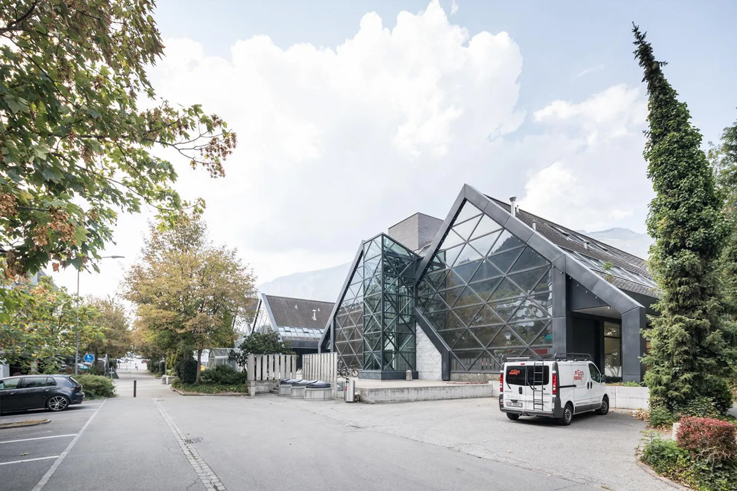 Bright area on the 1st floor - available by arrangement - Photo 3 of 3