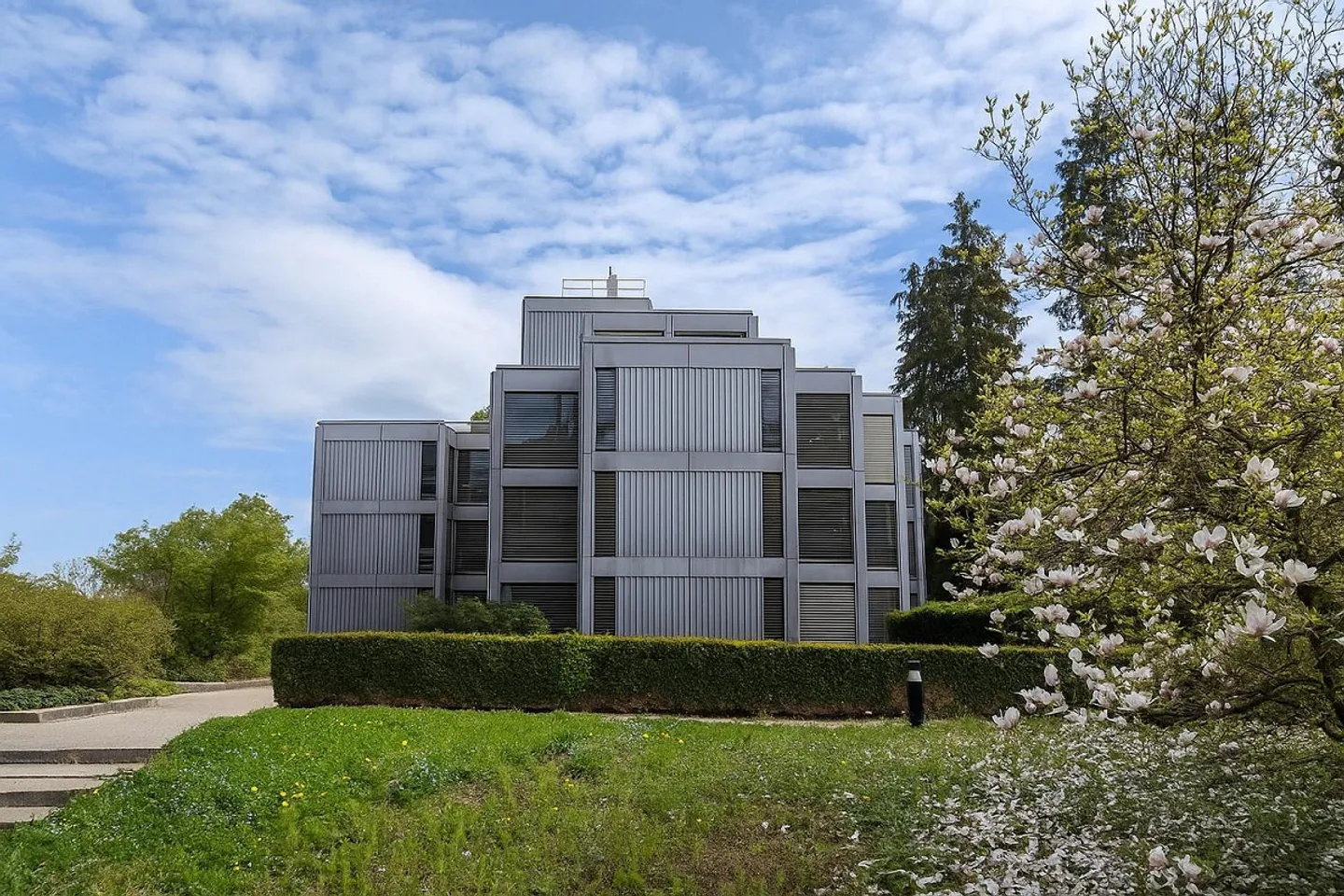 Repräsentatives Single-Tenant-Gebäude - Foto 1 von 7