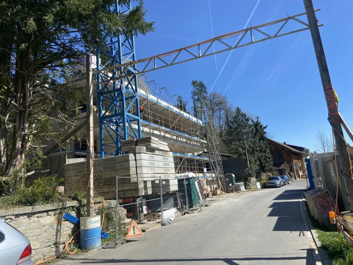 4 1/2-room ground floor apartment with covered seating area - Photo 2 of 4