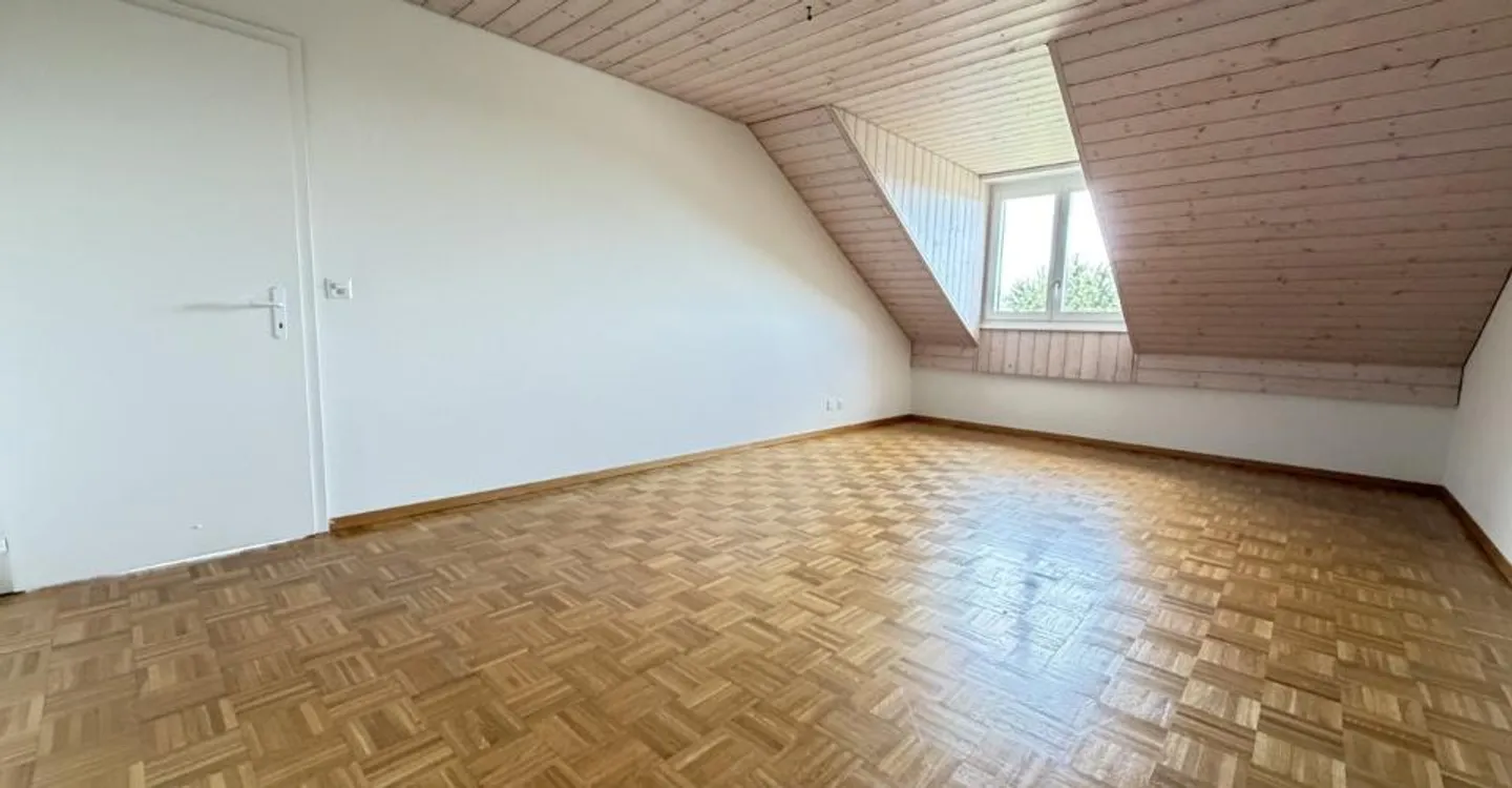 4,5-Zimmer-Wohnung von 155 m2 mit unverbautem Blick auf den See - Foto 2 von 12