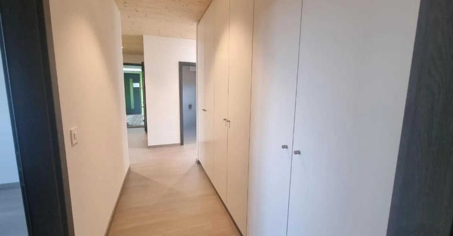 Appartement Charmant avec Terrasse - Photo 5 sur 8