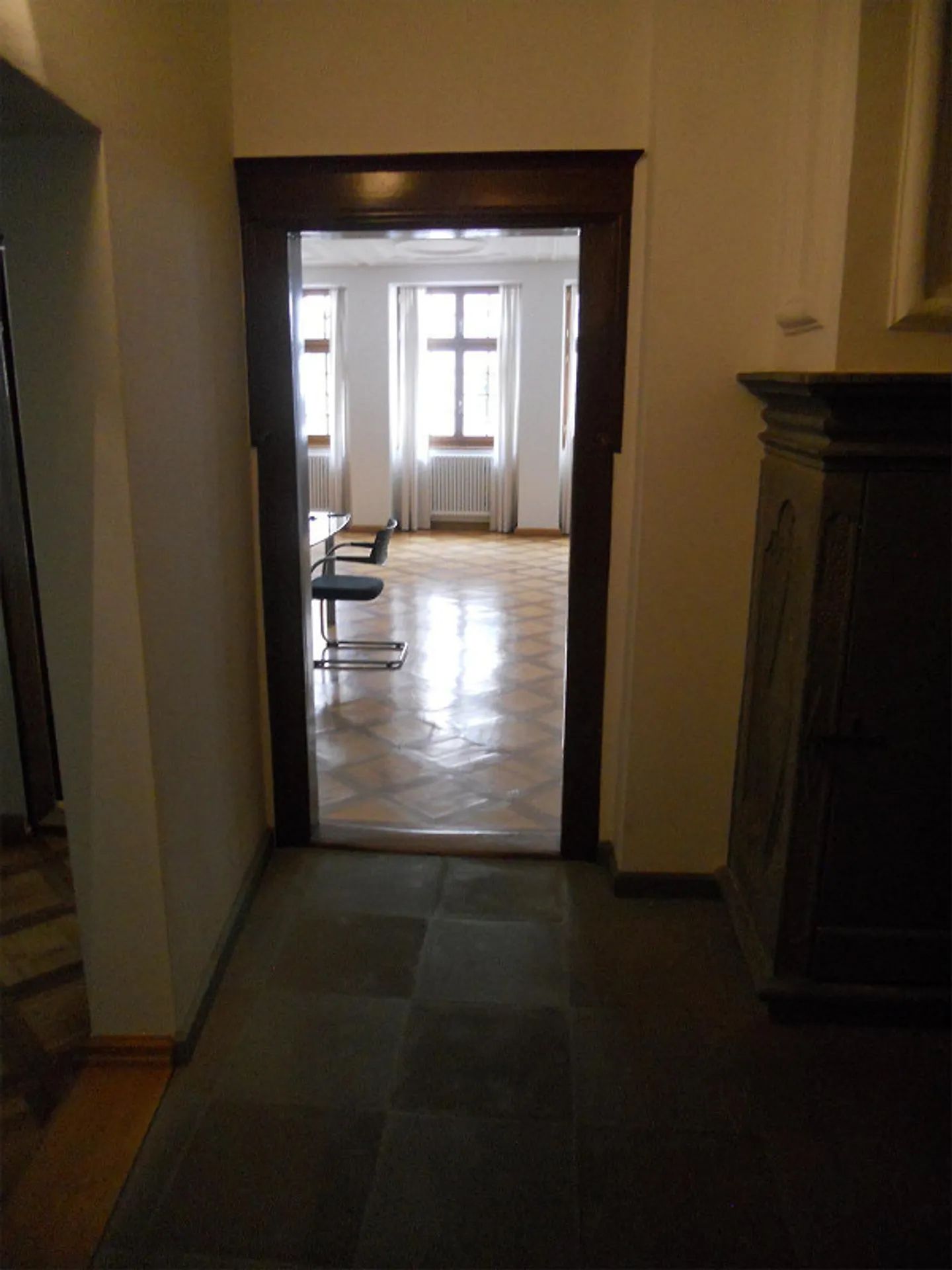 Exclusive 2.5 Room Old Town Apartment, Schaffhausen - Photo 3 of 5