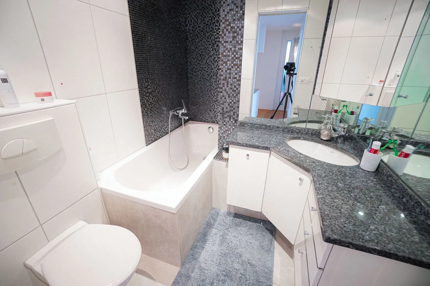 Maison d'angle rénovée avec cheminée à Geroldswil - Photo 8 sur 10